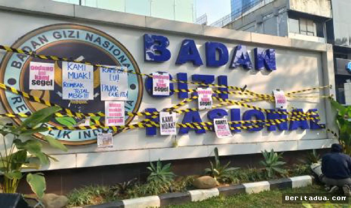 Jakarta — Polisi Sebut Kaca Kantor BGN Pecah Akibat Cuaca Panas