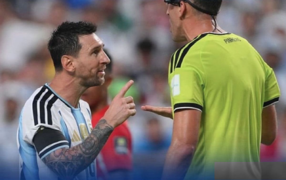 Messi Protes Wasit Portugal: Hormati Saya, Bicaralah yang Baik!