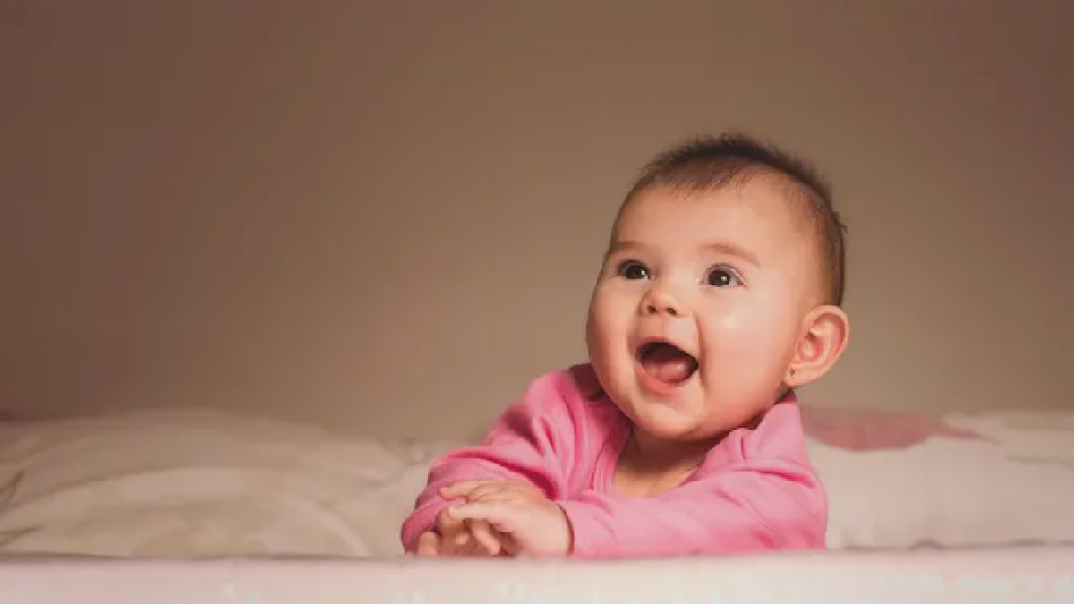 25 Nama Jawa Cerdas untuk Bayi Perempuan