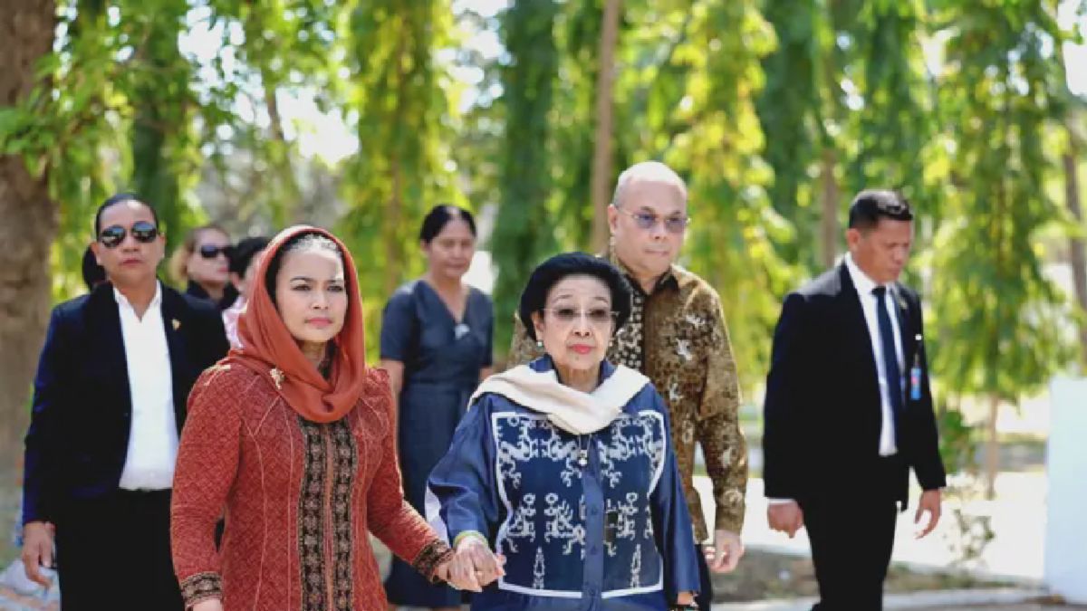 Megawati Ziarah ke Taman Makam Pahlawan Seroja di Dili