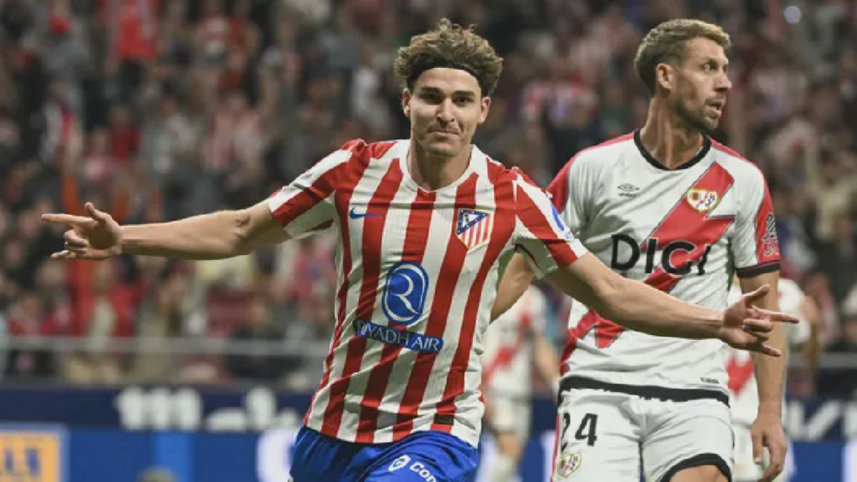 Madrid — Julian Alvarez Cetak Hattrick, Atletico Hancurkan Rayo