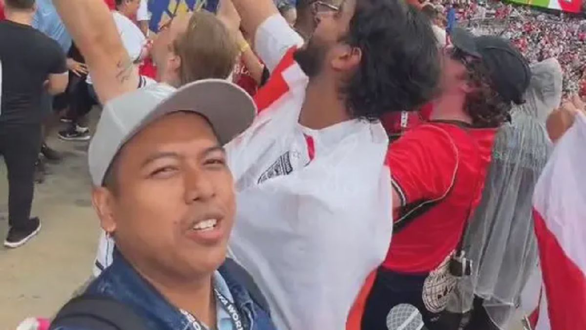 [STADION PIALA DUNIA 2026] — Suporter Inggris Gelar Karaoke Massal Wonderwall Usai Laga Piala Dunia 2026