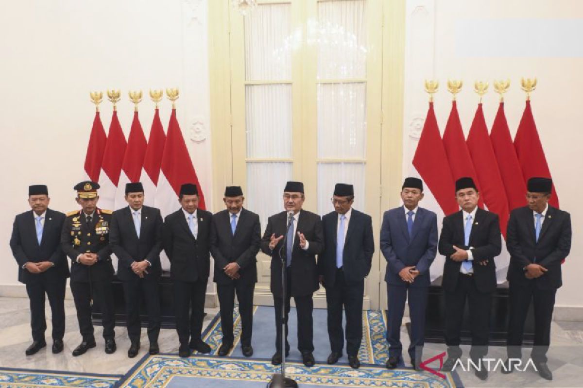 Prabowo Lantik 10 Anggota Komisi Percepatan Reformasi Polri