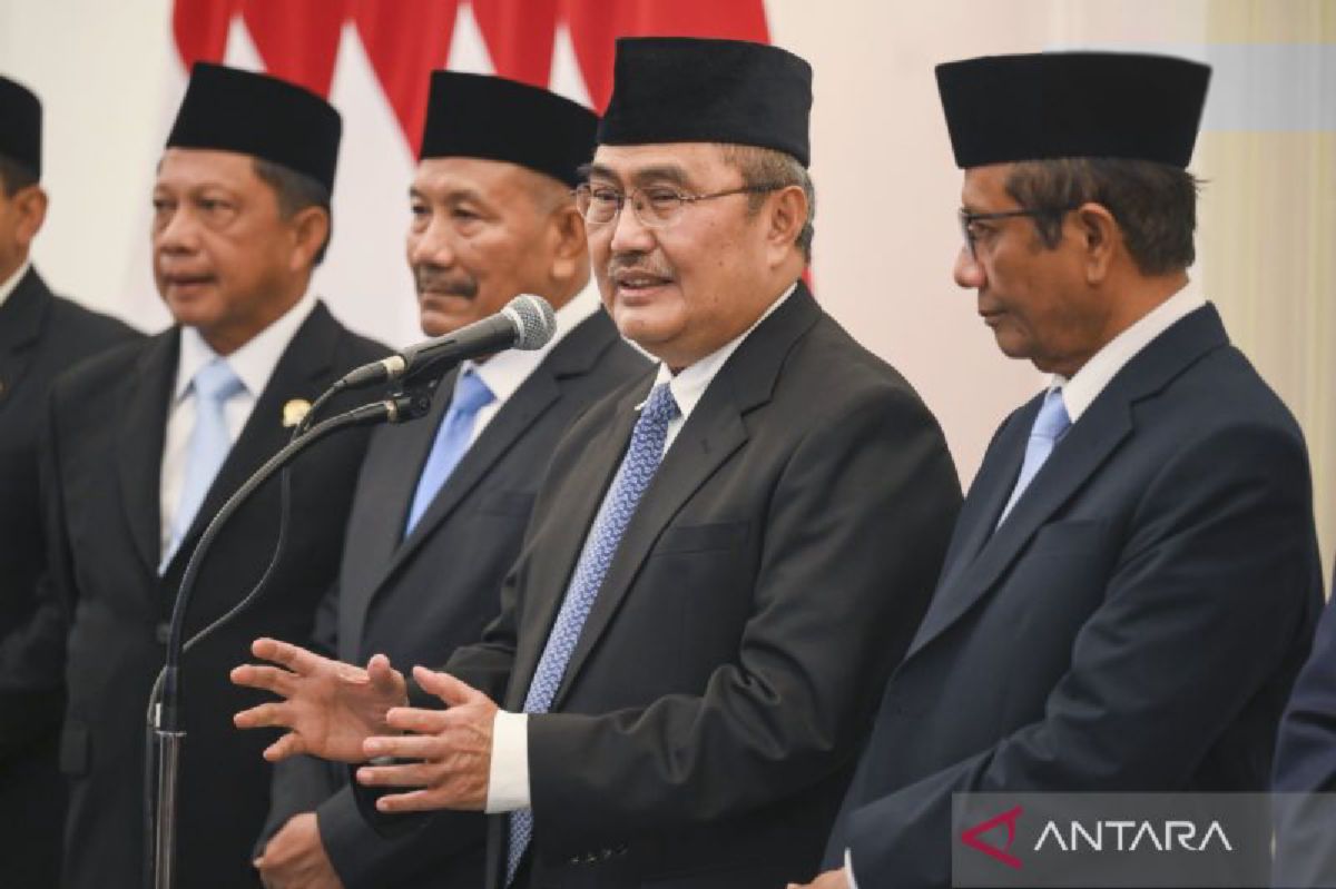 Jimly Asshiddiqie Resmi Pimpin Komisi Percepatan Reformasi Polri