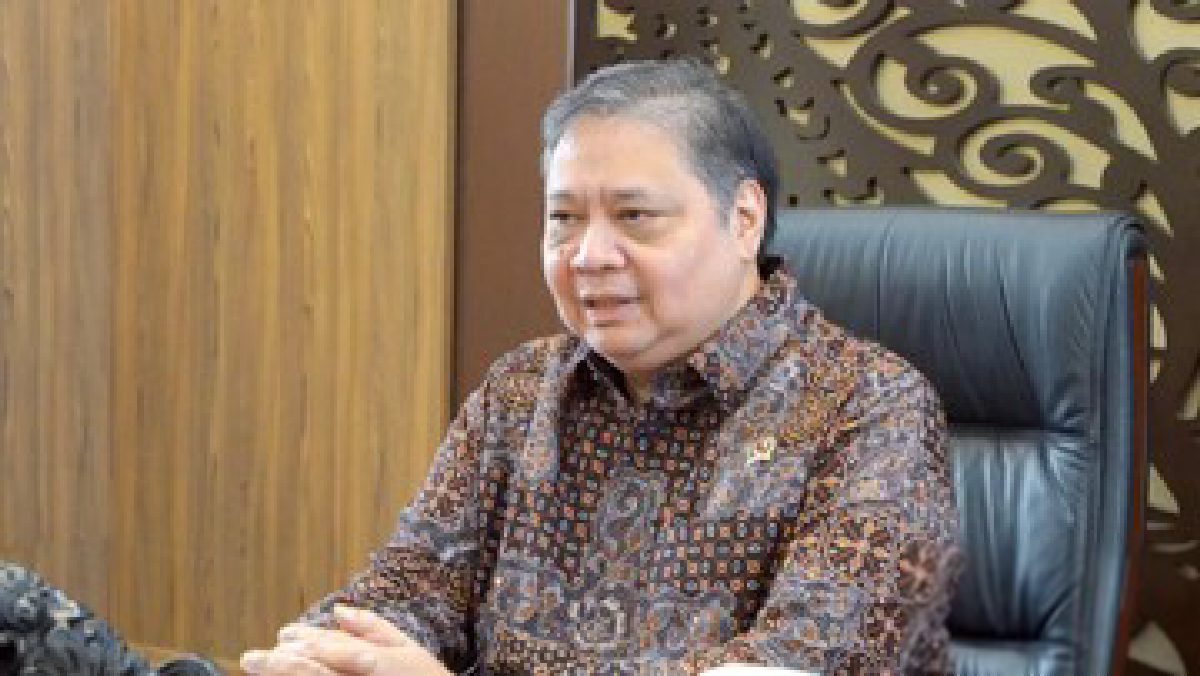 Pembangunan 100 GW PLTS Dikebut Dua Tahun Demi Hilirisasi Industri