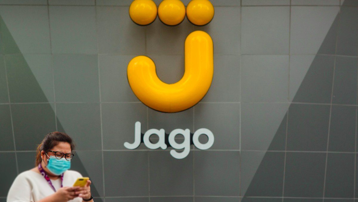 OJK Buka Peluang Akuisisi Bank Jago dan BFI Finance