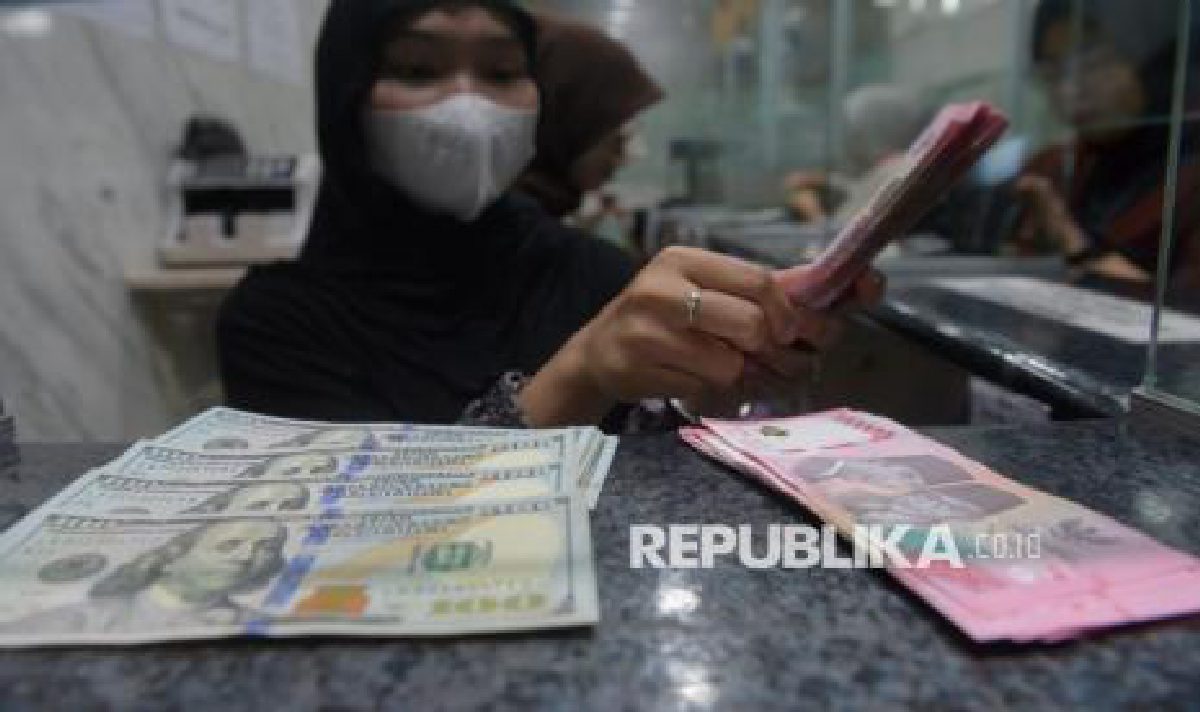 Rupiah Tertekan di Atas 18 Ribu, Satu Kasus Jadi Biang Keladi